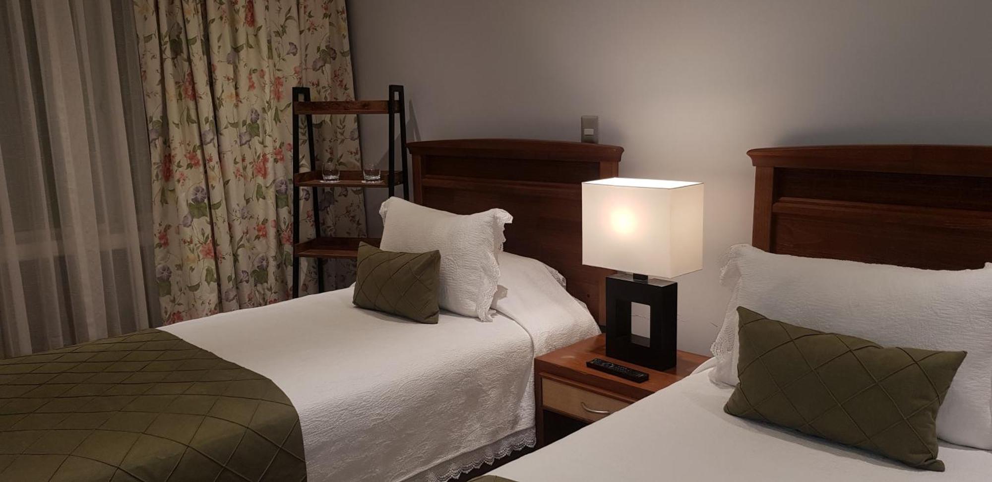 פורטו ואראס Hotel Puerta Del Lago מראה חיצוני תמונה
